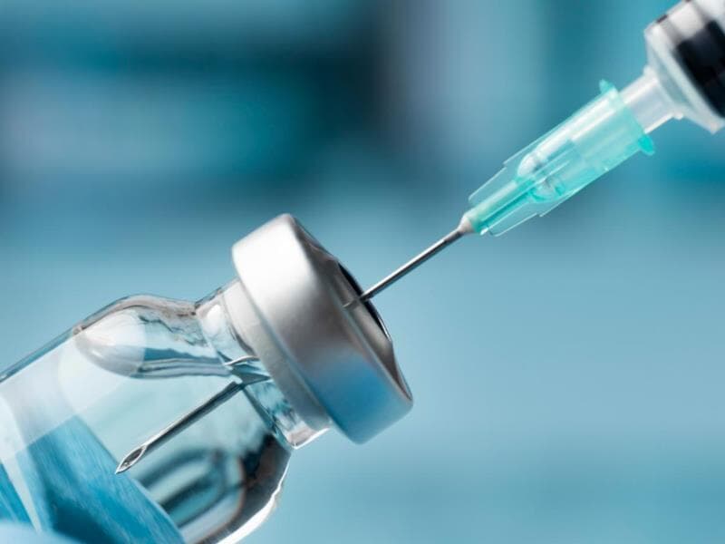 Texto propõe a inclusão da vacina contra meningite tipo B no programa de imunização. - Freepik