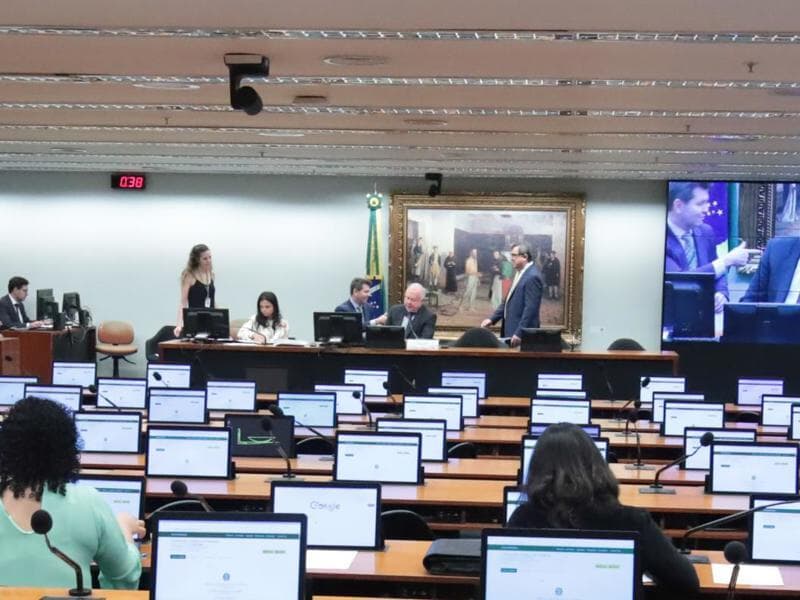 Até 20% dos recursos alocados ao programa poderão ser direcionados ao financiamento de ações que promovam a cidadania do microempreendedor. - Bruno Spada/Câmara dos Deputados