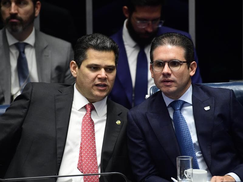 Davi Alcolumbre e Hugo Motta vivem momento de grande pressão no Congresso. - Saulo Cruz/Agência Senado Davi Alcolumbre e Hugo Motta vivem momento de grande pressão no Congresso. - Saulo Cruz/Agência Senado