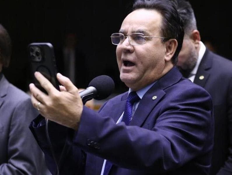 Para Adilson Barroso, Zambelli foi condenada, presa e cassada por perseguição política. - Vinicius Loures/Agência Câmara