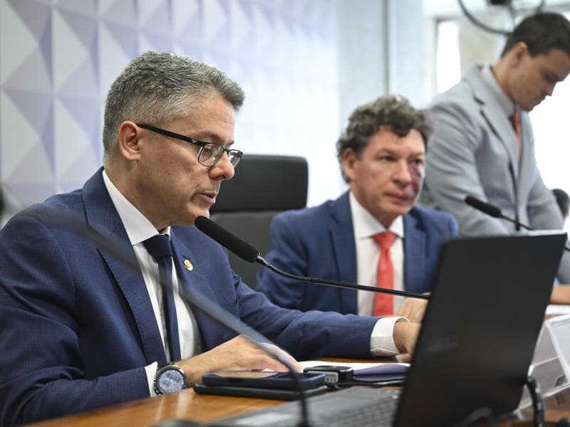 Comissão é presidida pelo deputado Reginaldo Lopes (PT-MG). - Saulo Cruz/Agência Senado
