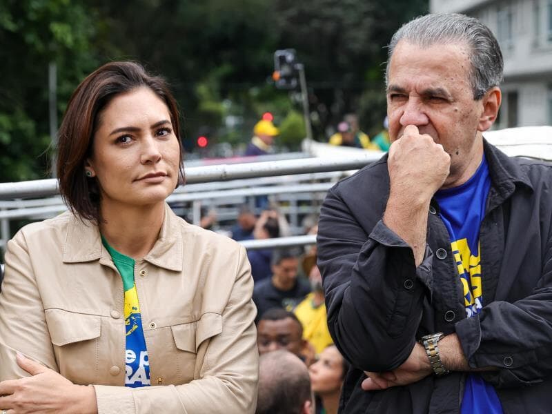 Michelle e Silas Malafaia participam de manifestação na avenida Paulista que pede anistia e apoio ao ex-presidente Jair Bolsonaro, durante ato pró-anistia do dia 7 de setembro. - Allison Sales/Folhapress