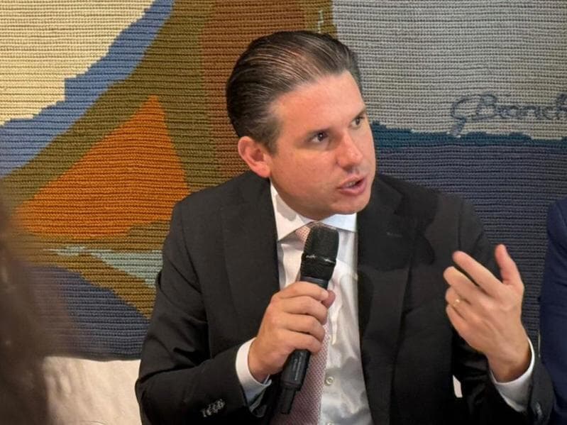 Presidente da Câmara, Hugo Motta, em conversa com jornalistas. - Congresso em Foco