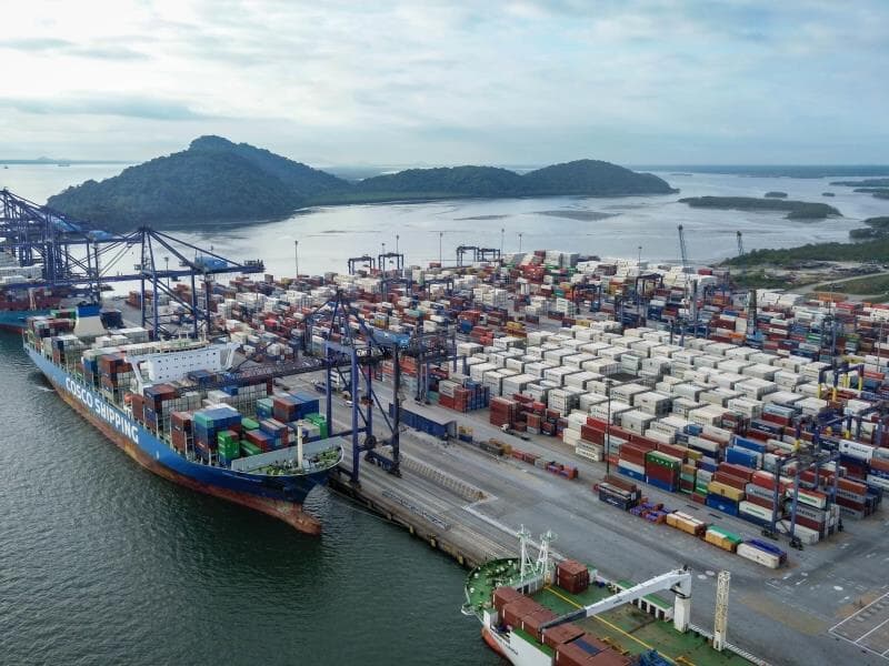 As exportações somaram US$ 7,46 bilhões na terceira semana de dezembro. - Rodolfo Buhrer/La Imagem/Fotoarena/Folhapress