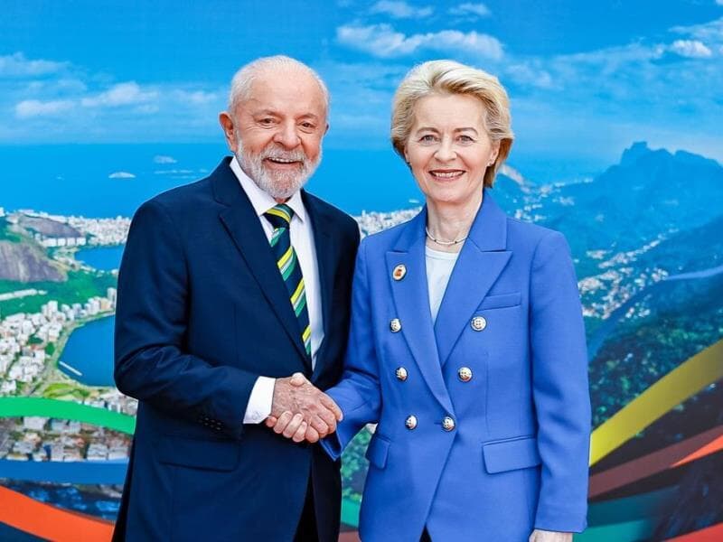 A presidente da Comissão Europeia, Ursula von der Leyen (à direita), lidera etapa final do pacto. - Ricardo Stuckert/PR