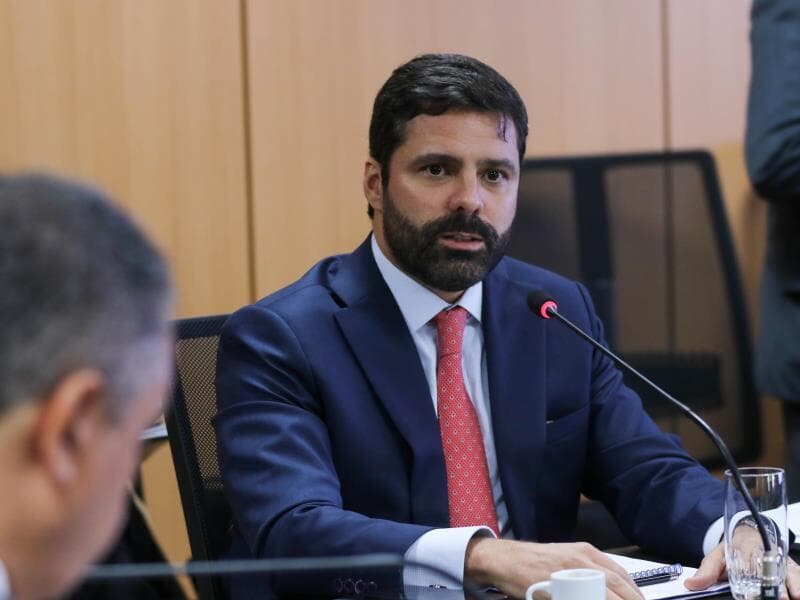 Manoel Carlos de Almeida Neto assume o Ministério da Justiça interinamente. - Manoel Carlos de Almeida Neto