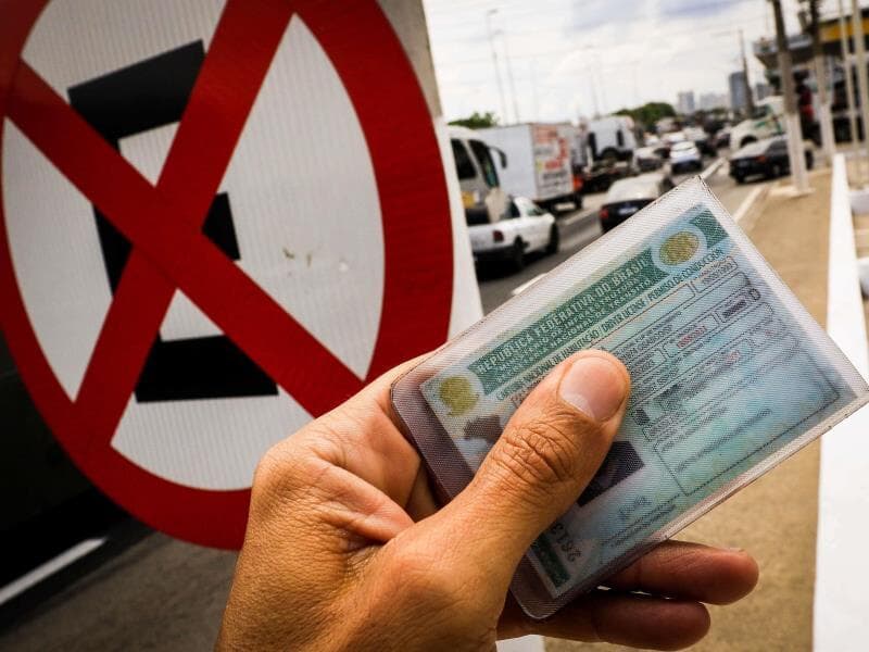O governo espera beneficiar cerca de 10 milhões de motoristas. - Aloisio Mauricio /Fotoarena/Folhapress