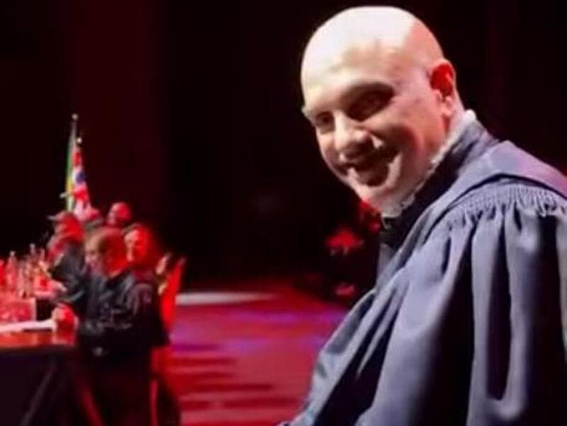 Ministro do STF ironizou decisão sobre transferência de Bolsonaro à nova cela na Papudinha.
 - Reprodução