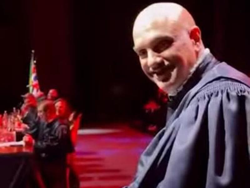 Ministro do STF ironizou decisão sobre transferência de Bolsonaro à nova cela na Papudinha.
 - Reprodução