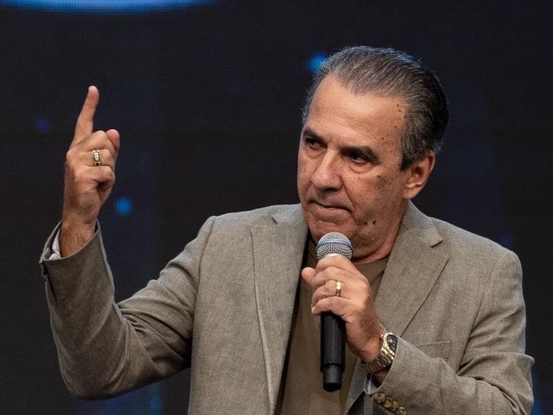 Para Silas Malafaia, Flávio não conseguiu "empolgar" o seu próprio campo político. - Eduardo Anizelli/Folhapress