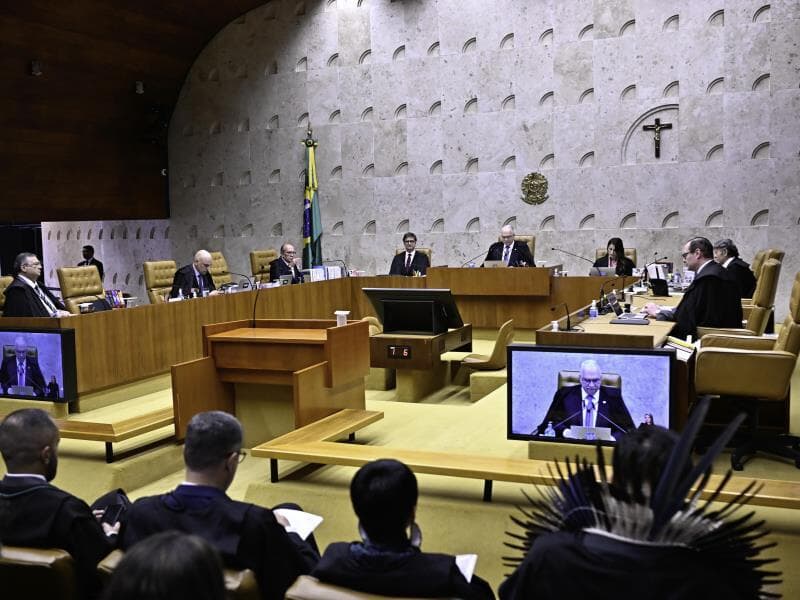 Ministros reunidos no Plenário do Supremo Tribunal Federal. - Ton Molina /Fotoarena/Folhapress