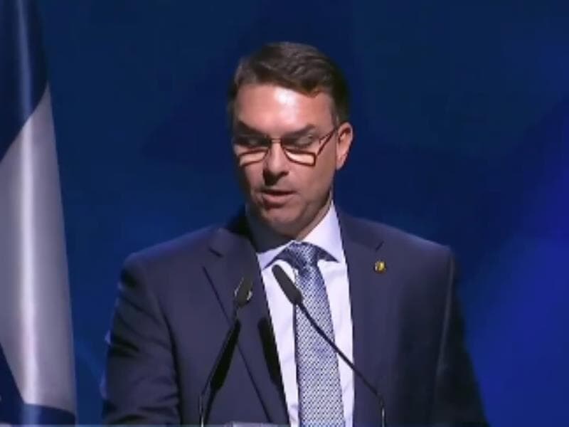 Flávio Bolsonaro chama Lula de antissemita durante evento em Israel - Reprodução/X