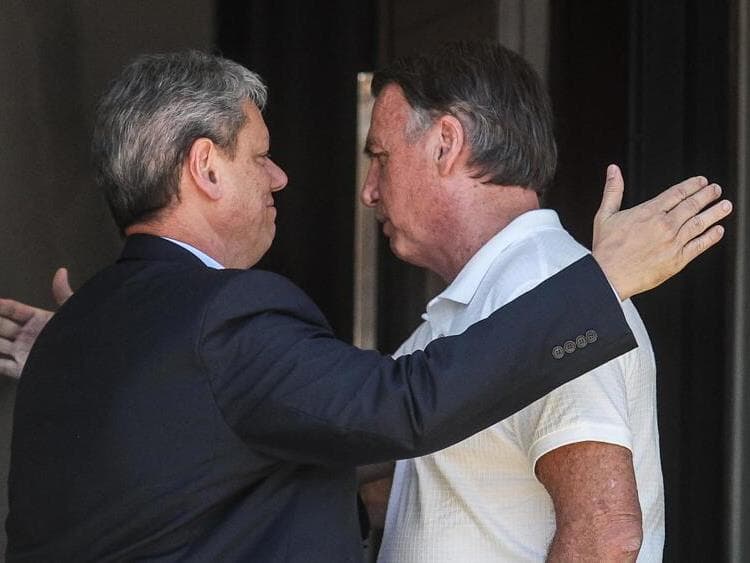 Tarcísio visitou Bolsonaro pela última vez em setembro, quando ex-presidente estava em prisão domiciliar. - Gabriela Biló/Folhapress