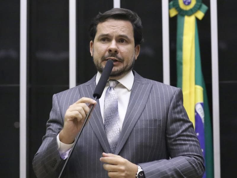 Lei atual garante 20 anos de patente. - Kayo Magalhães/Câmara dos Deputados