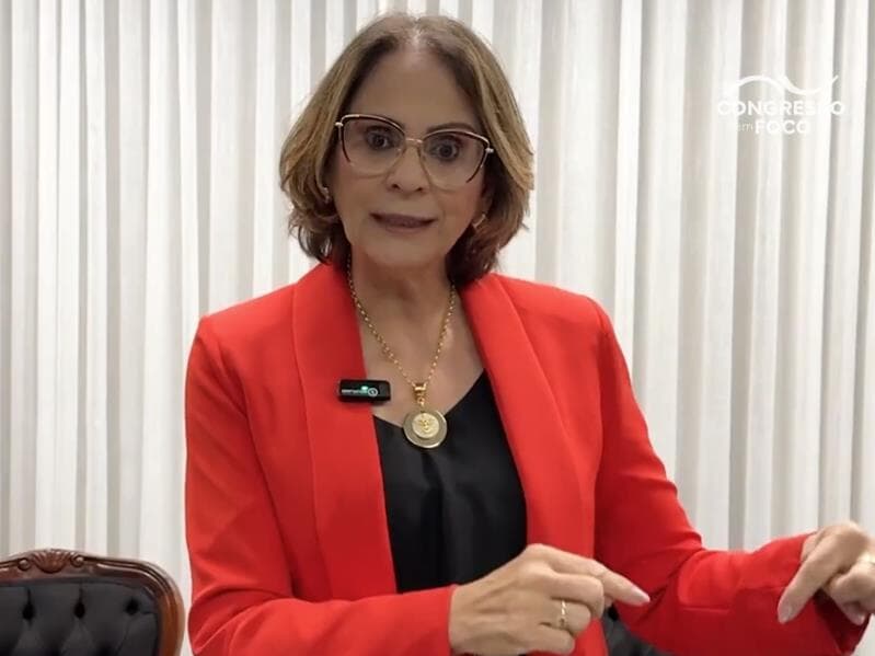 Damares chamou o enredo de "verdadeira propaganda eleitoral". - Reprodução/YouTube