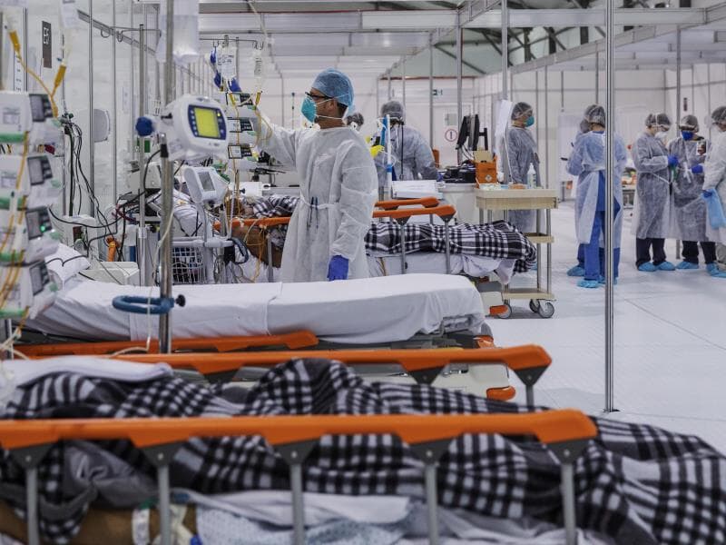 Proposta prevê a obrigatoriedade de treinamento dos servidores das farmácias. - Lalo de Almeida/Folhapress