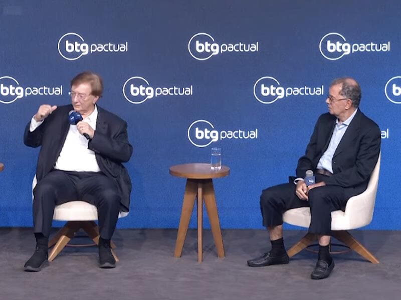 André Jakurski e Luiz Stuhlberger avaliam que capital estrangeiro domina preços, mas alertam para fragilidade fiscal. - Reprodução/YouTube/@btgpactual