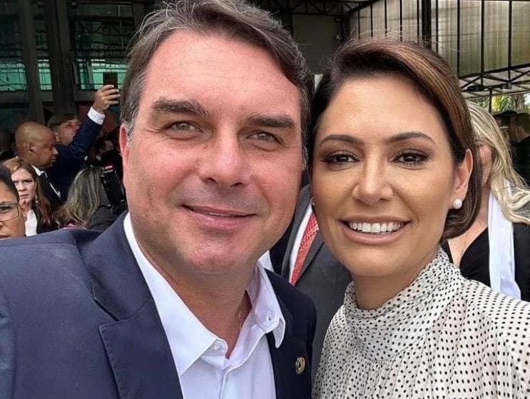 Ex-primeira-dama Michelle Bolsonaro pode entrar na disputa pelo Senado em 2026. - Reprodução