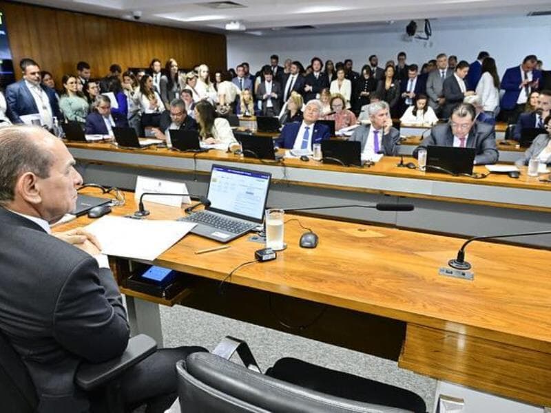 O texto foi aprovado por 12 votos a 8. - Geraldo Magela/Agência Senado