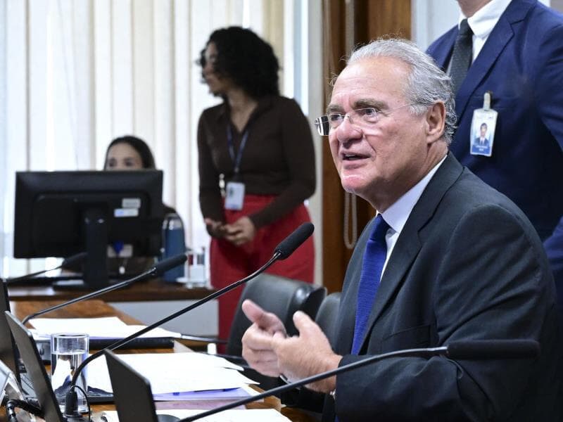 Renan Calheiros preside tanto a CAE quanto o grupo de trabalho. - Geraldo Magela/Agência Senado