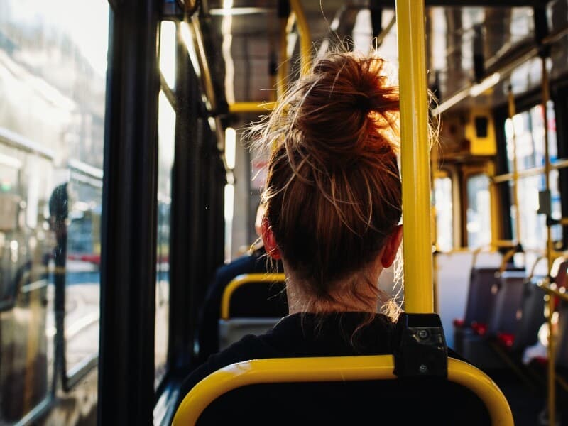 Medida visa reduzir vulnerabilidade e risco de violência sem custos para empresas.  - Freepik