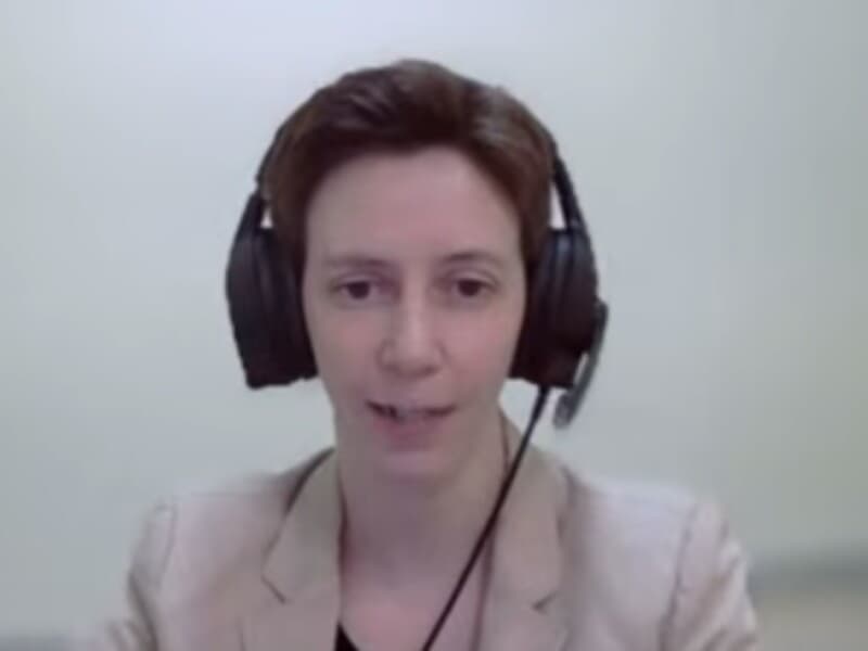 Epidemiologista explica que o rigor metodológico é vital para garantir segurança e eficácia no tratamento de doenças raras. - Reprodução/YouTube