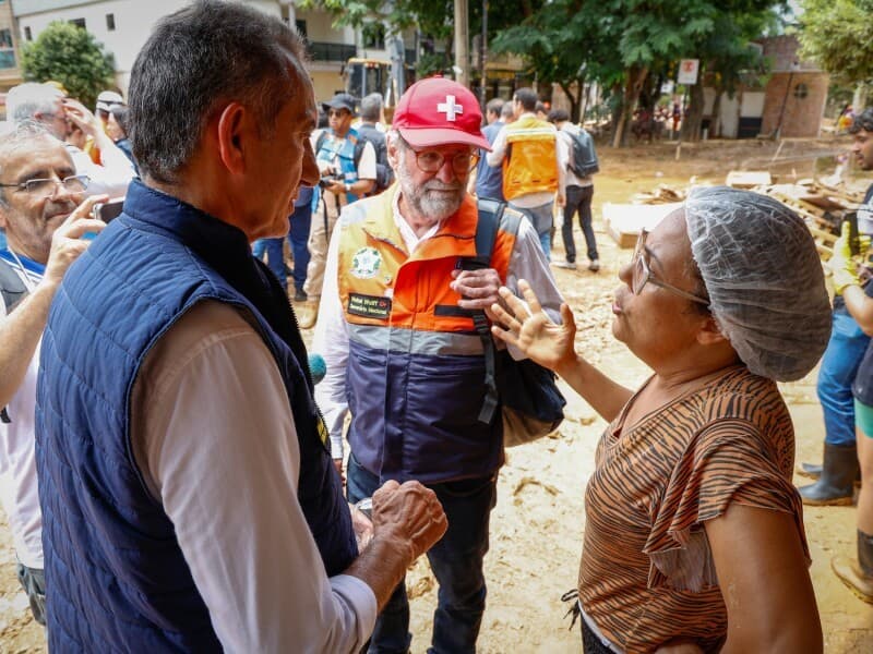 Waldez Goés visita área atingida pela chuva em Ubá (MG). - Márcio Pinheiro/MIDR