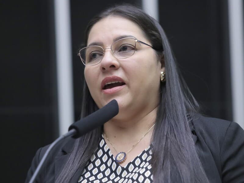 Parlamentar sustenta que a exposição prolongada ao ar seco em escolas pode provocar irritação das vias aéreas. - Mario Agra/Câmara dos Deputados