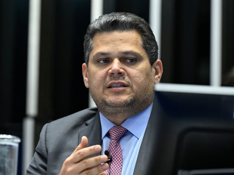 Alcolumbre deverá decidir se votação sobre sigilos de Lulinha cumpriu ou não o rito regimental. - Marcos Oliveira/Agência Senado