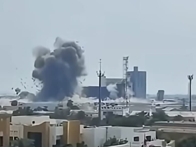 Em resposta a ataques dos EUA e de Israel, Irã lançou bombas contra base militar norte-americana nos Emirados Árabes. - Youtube