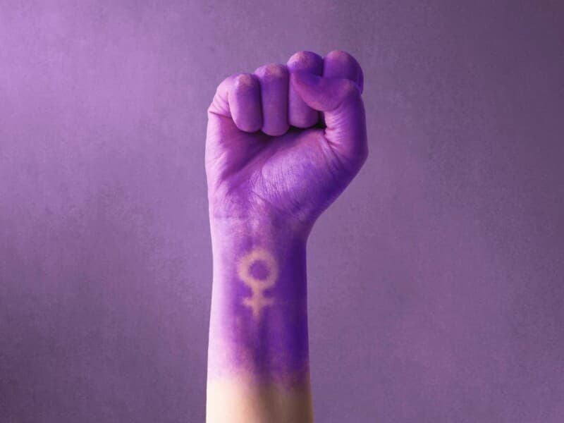 Iniciativa prioriza mulheres em situação de vulnerabilidade social.
 - Freepik