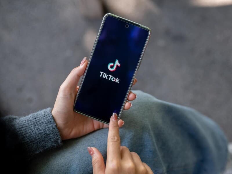 Investigação da PF foca em perfis que promovem apologia ao crime e violência psicológica nas redes sociais. - Freepik