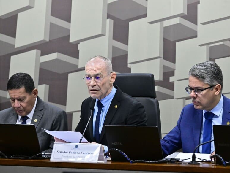 Presidente da comissão, Fabiano Contarato, conduziu votação que aprovou a quebra de sigilos de investigados. - Geraldo Magela/Agência Senado