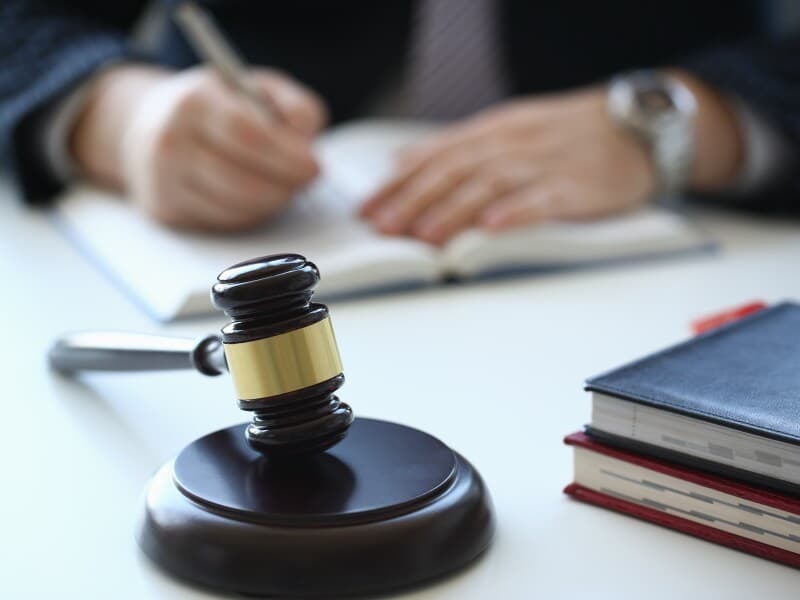 Segundo o autor, a proposta contribui para a saúde mental e o equilíbrio entre vida pessoal e trabalho dos advogados. - Freepik