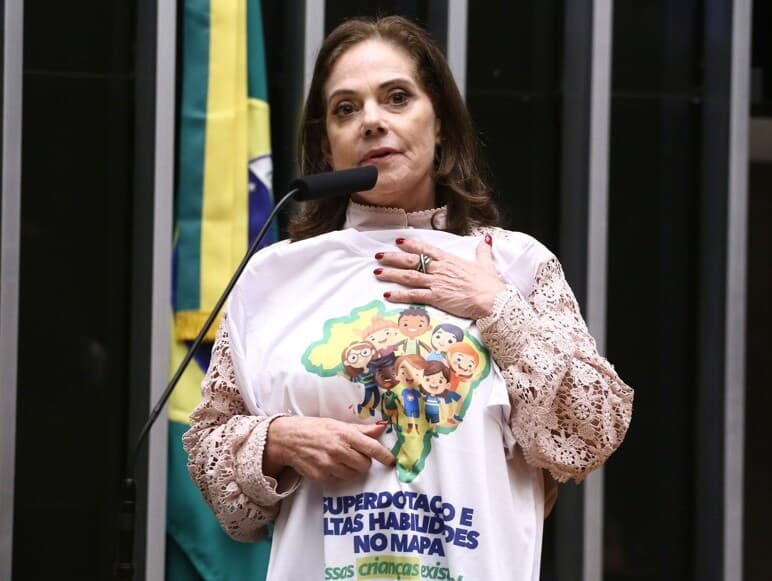 Deputada Soraya Santos defendeu o texto: "Não vamos mais perder talentos para outros países". - Vinicius Loures/Câmara dos Deputados