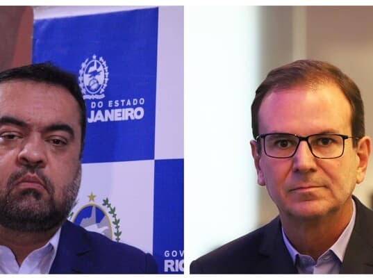 Cláudio Castro e Eduardo Paes despontam como favoritos ao Senado e ao governo do Rio de Janeiro, respectivamente. - Carlos Elias Junior/Fotoarena/Folhapress | Charles Sholl/Brazil Photo Press/Folhapress