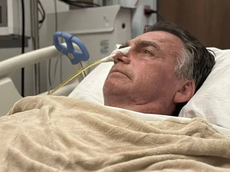 Médicos também apontaram que o ex-presidente possui alterações anatômicas no abdômen. - Reprodução/Redes Sociais