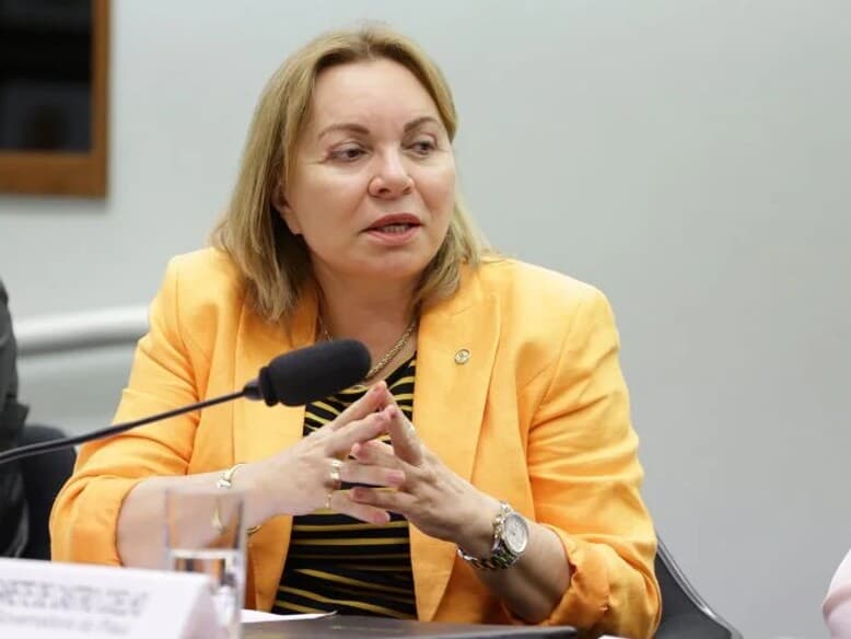 Gorete Pereira é suspeita de participar de esquema de desvio de aposentadorias e pensões investigado na Operação Sem Desconto, da PF. - Agência Câmara