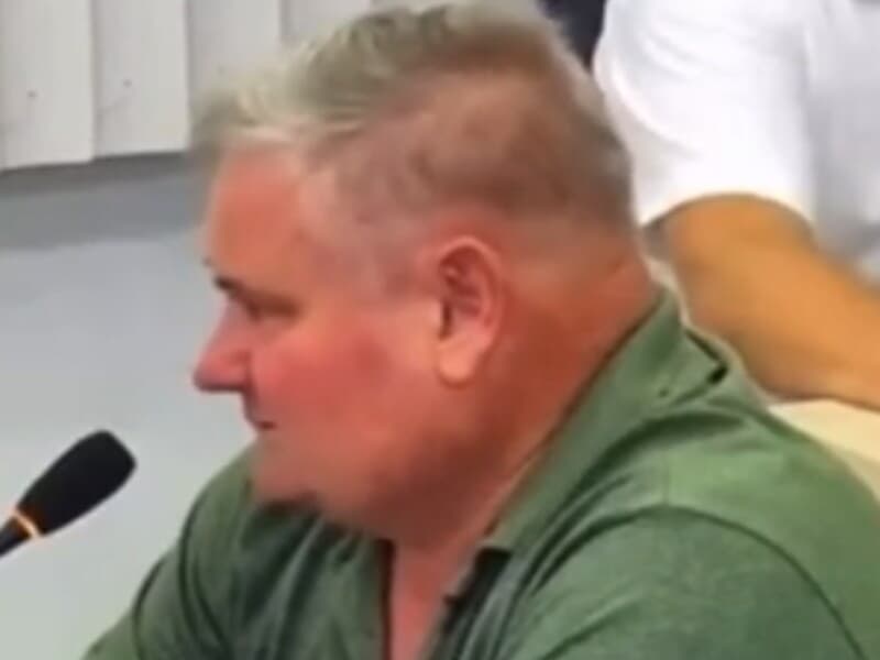 "Tinha que matar esses cachorros", diz vereador em Santa Catarina - "Tinha que matar esses cachorros", diz vereador em Santa Catarina