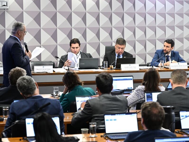 Relator prevê leitura do relatório na quarta-feira (26). - Edilson Rodrigues/Agência Senado
