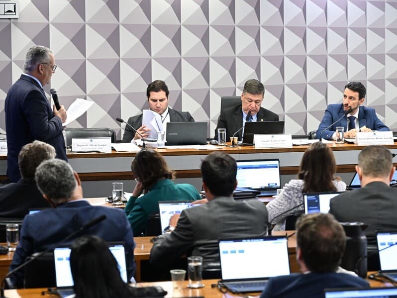 Relator prevê leitura do relatório na quarta-feira (26). - Edilson Rodrigues/Agência Senado