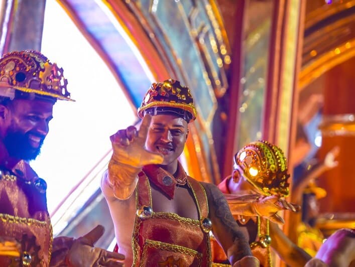 Carnaval: a escola Acadêmicos de Niteroi fez sua estréia no grupo especial do Rio de Janeiro com homenagem ao presidente Lula. -  Marcelo Cortes /Fotoarena/Folhapress