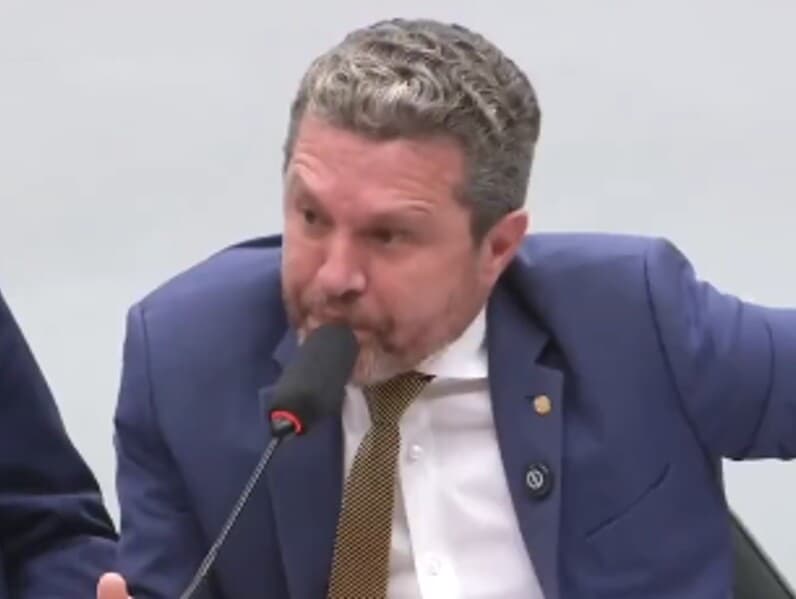 X - Reprodução/YouTube