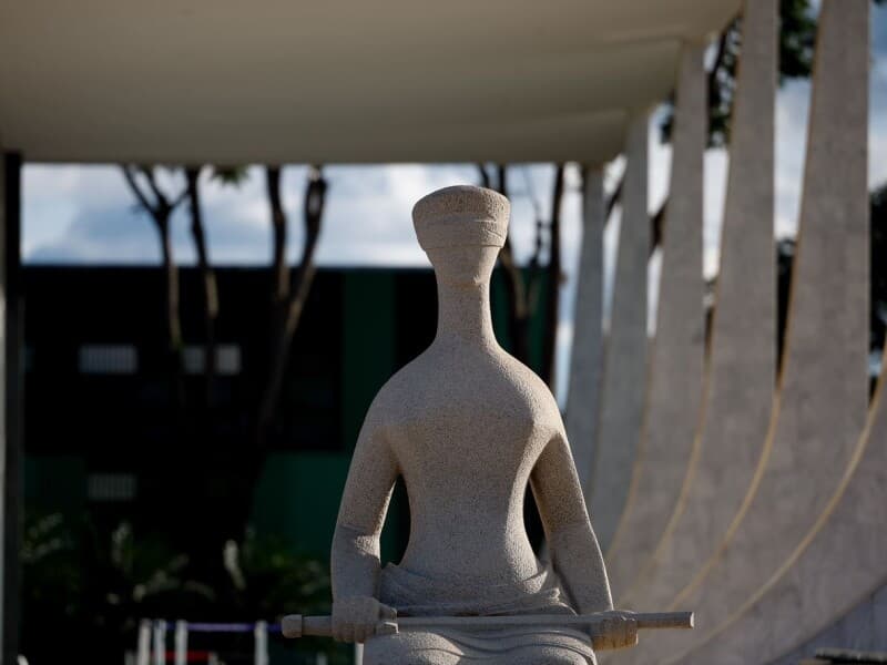 Comissão sugeriu transição gradual para limitar pagamentos que hoje funcionam como alternativa à estrutura salarial. - Pedro Ladeira/Folhapress