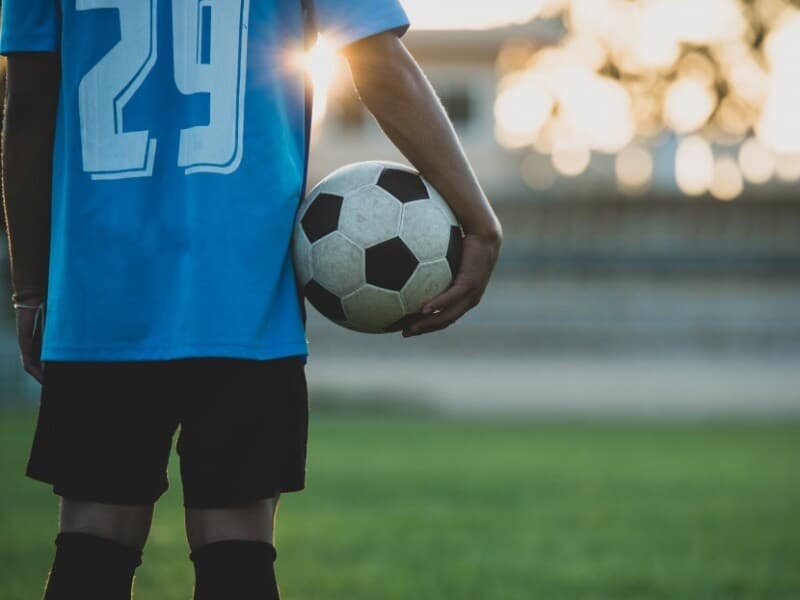 Proposta prevê sanções a clubes e entidades citados na "lista suja". - Freepik