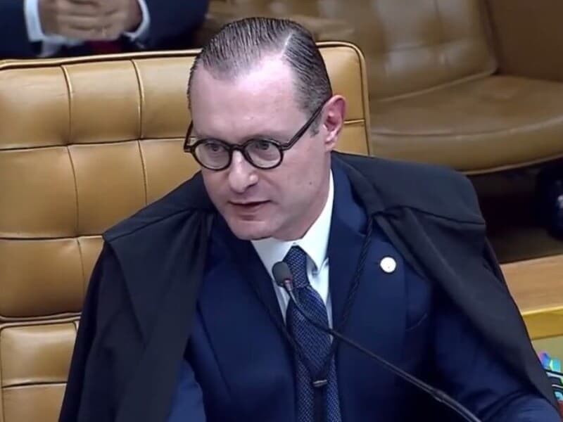 Ministro do STF destacou caráter provisório da decisão limitando pagamento de penduricalhos, antecipando continuidade dos debates. - TV Justiça/Reprodução