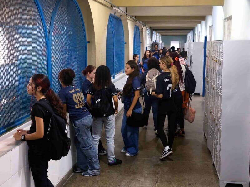 O governo projeta alcançar 46 milhões de alunos da educação básica em todo o país. - Tânia Rêgo/Agência Brasil