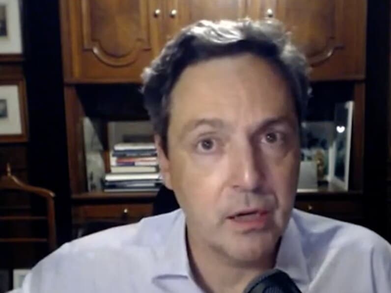 Deputado disse que medida poderia ser tomada por governador com "brio" e "noção". - Reprodução/Youtube