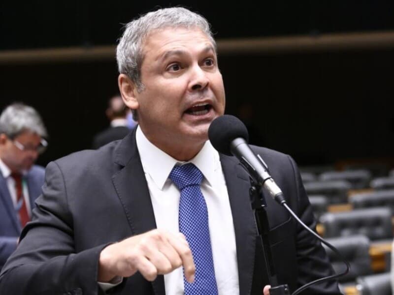 O partido alega que Lindbergh Farias feriu o decoro parlamentar. - Vinicius Loures/Câmara dos Deputados