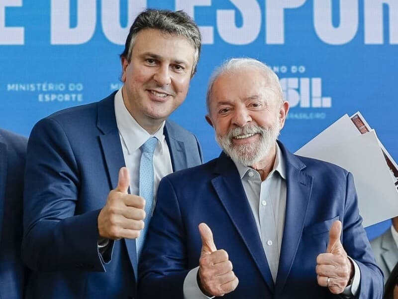 Camilo Santana, ministro da Educação, classificou a nova lei como um marco para a democracia nas instituições. - Ricardo Stuckert/PR